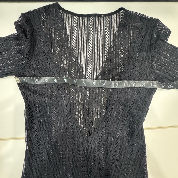 BCBGMAXAZRIA Black Sheer Lace Long Sleeve Bodysuit Size S - Picture 4 of 6